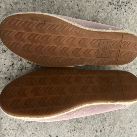 Lavender Toms suede espadrilles size 9 barely worn, soft and so comfortable - Picture 2 of 5